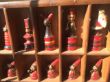23 EUR Schach- und Dame-Spiel aus Holz sehr schoene figuren Spielfeld auf Rueckseite_30 Jahre alt Amano (1).JPG